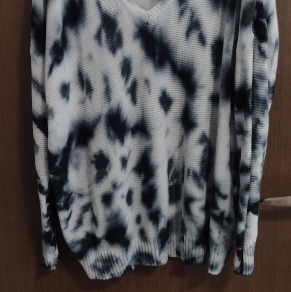 Torrid - Picture 2 of 4